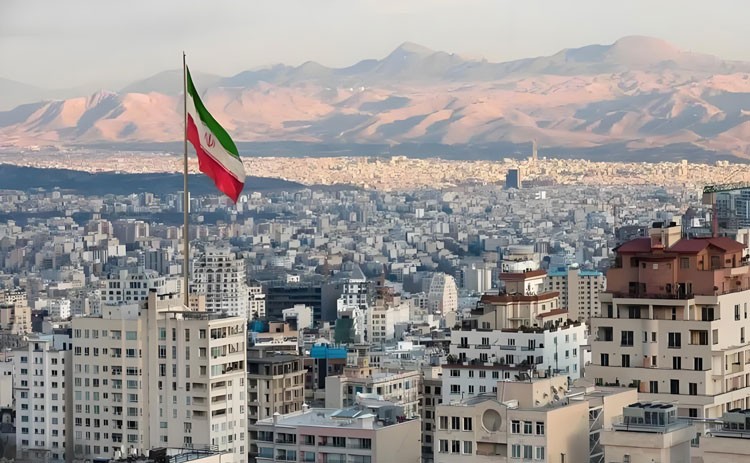 伊朗300+顶级教士家族的控制网络